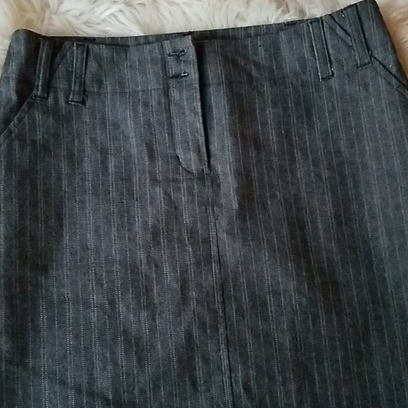 Beautiful classy and sassy skirt - Picture 2 of 4